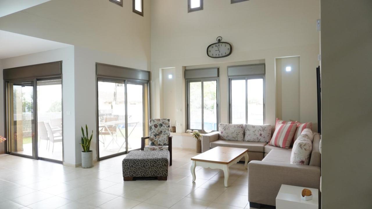 וילה על ההר Vila Poriyya Exterior foto